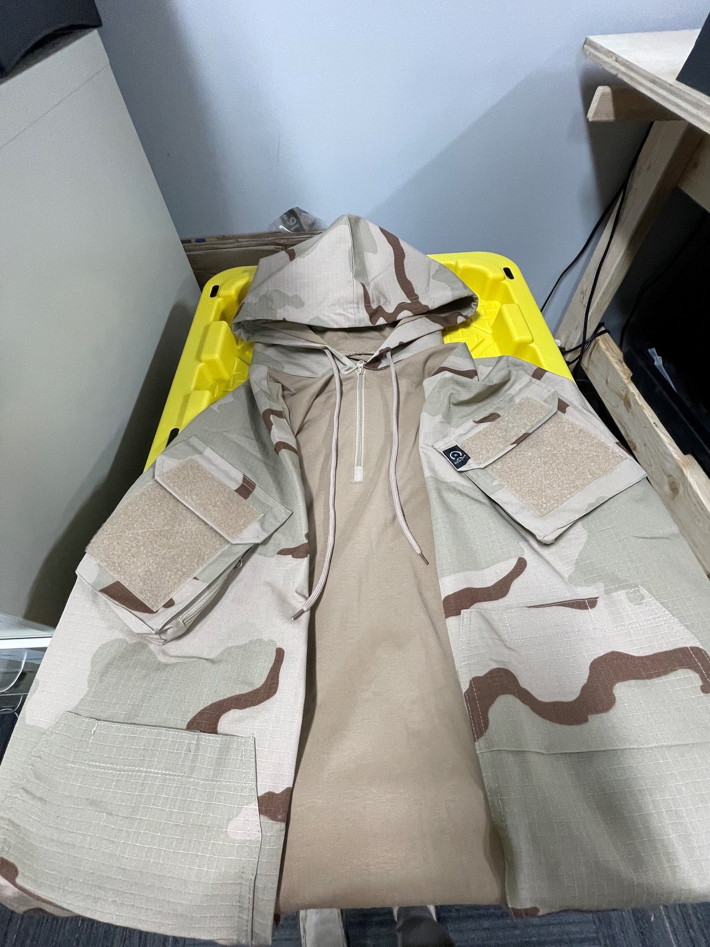 Desert Tri Color Brown Chest